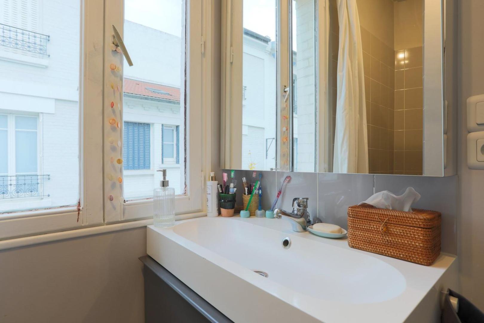 The Iris - Cosy Spacious House & Terrace Guest house Paris